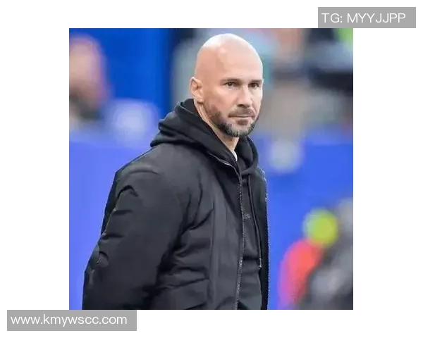 球星卡设计灵感探索足球主题收藏艺术的独特风格与审美魅力 球星卡设计灵感探索足球主题收藏艺术的独特风格与审美魅力